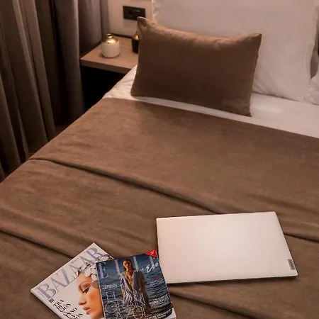 Velvet & Gasthuis 4*