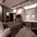Velvet & زادار