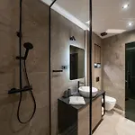 Velvet & 4* زادار