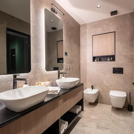 Velvet & Guest house 4*