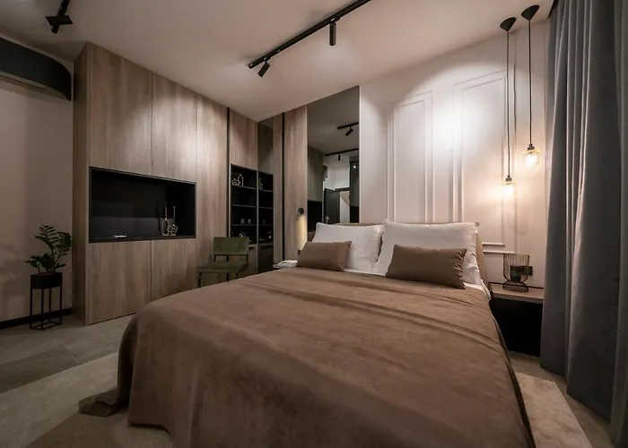 Velvet & Guest house 4*